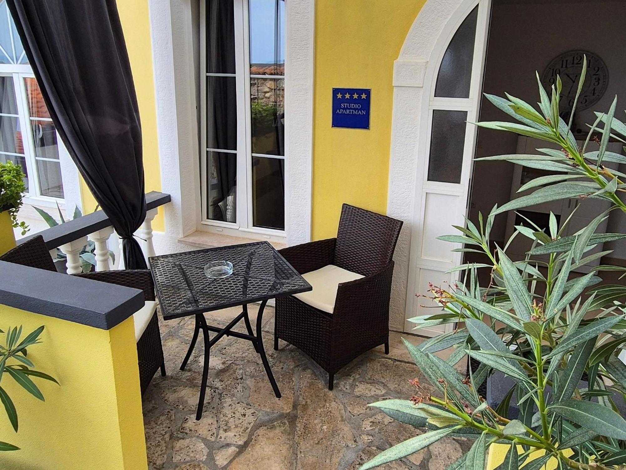 Vivi Studio Apartments Mali Lošinj Rum bild